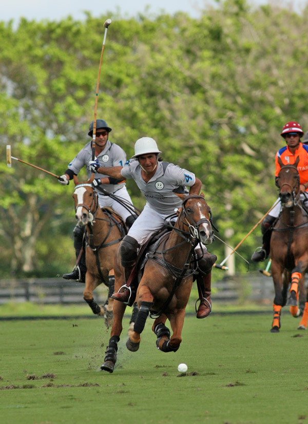 polo magazine Los MachitosHeathcote Las MonjitasPacheco 2